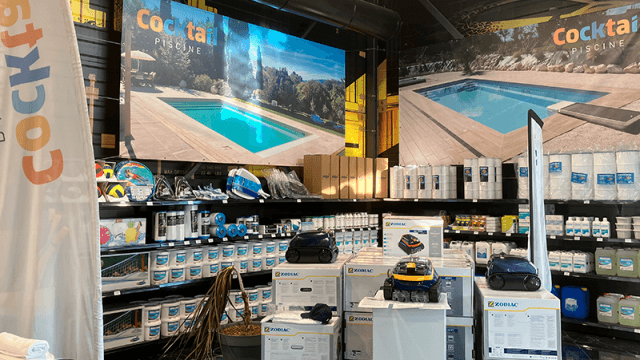 cocktail-piscine-et-spa-interieur-boutique-3